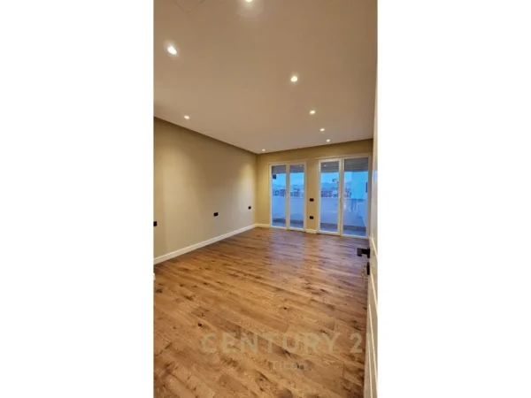 Tirane, shes apartament+verande | Penthouse 3+1+Aneks+Ballkon Kati 8, 171 m² 390.000 € (Don Bosko)