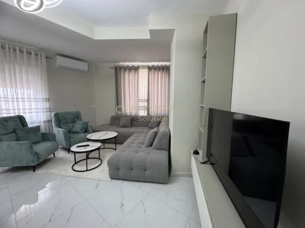 Tirane, jepet me qera apartament 2+1+Aneks+Ballkon Kati 6, 100 m² 800 € (Brraka)