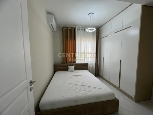 Tirane, jepet me qera apartament 2+1+Aneks+Ballkon Kati 6, 100 m² 800 € (Brraka)