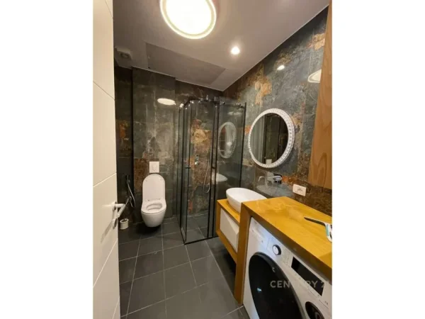 Tirane, jepet me qera apartament 1+1+Aneks+Ballkon Kati 7, 88 m² 1.300 € (Park Gate)