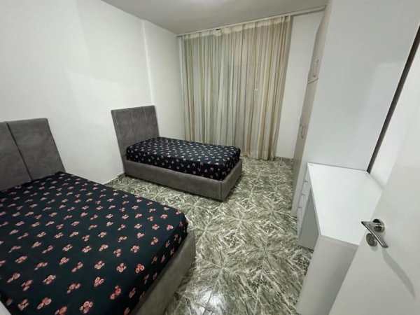 Tirane, jepet me qera apartament 2+1+Ballkon Kati 7, 87 m² 520 € (Don Bosko)