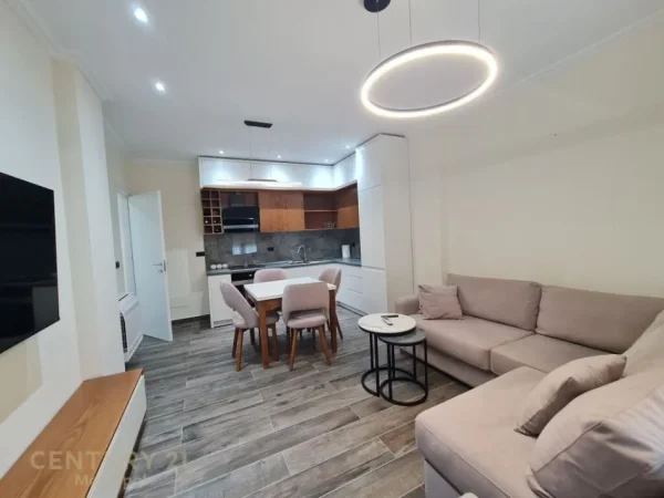 Tirane, jepet me qera apartament 1+1+Aneks+Ballkon Kati 2, 70 m² 700 € (Teg)