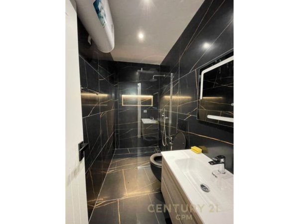 Tirane, jepet me qera apartament 1+1+Aneks+Ballkon Kati 2, 50 m² 550 € (Kopshti Zoologjik)