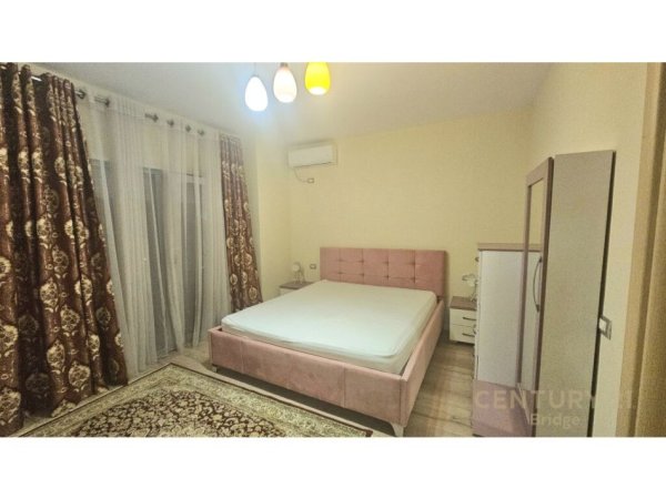 Tirane, jepet me qera apartament 3+1+Aneks+Ballkon Kati 6, 140 m² 1.200 € (KOPSHTI ZOOLOGJIK)