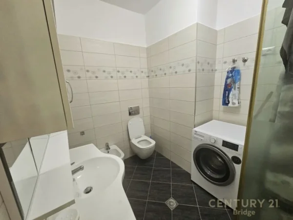 Tirane, jepet me qera apartament 3+1+Aneks+Ballkon Kati 6, 140 m² 1.200 € (KOPSHTI ZOOLOGJIK)