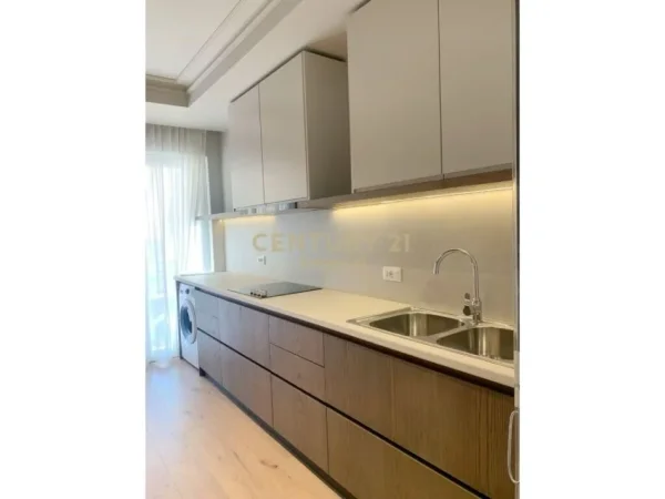 Tirane, jepet me qera apartament 1+1+Aneks+Ballkon Kati 6, 85 m² 750 € (Myslym Shyr)
