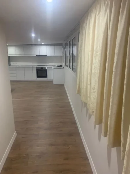 Tirane, jepet me qera apartament 1+1 Kati 5, 60 m² 400 € (rruga Siri Kodra)
