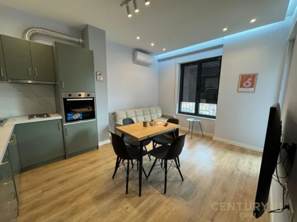 Tirane, jepet me qera apartament 1+1+Aneks+Ballkon Kati 6, 60 m² 650 € (fillimi Bulevardit te Ri)