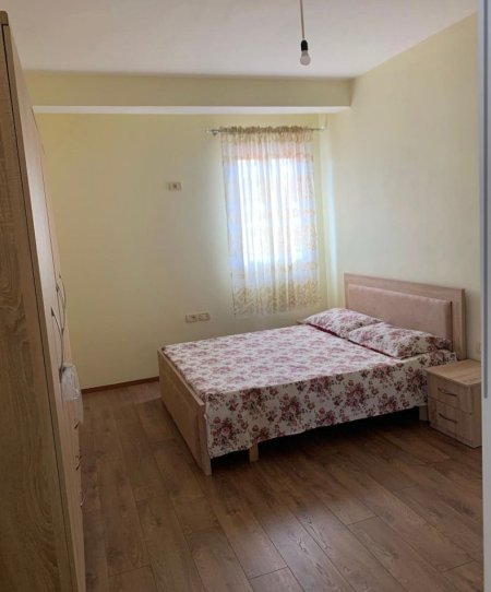 Tirane, jepet me qera apartament 2+1 Kati 4, 75 m² 500 € (rruga Siri Kodra)