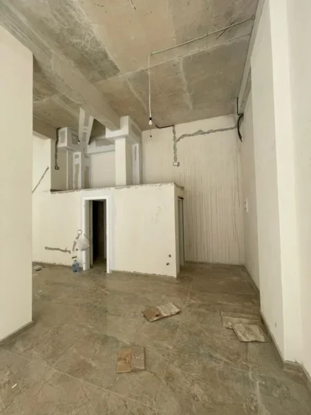 Tirane, jepet me qera ambjent biznesi Kati 1, 78 m² 1.000 € (1000)