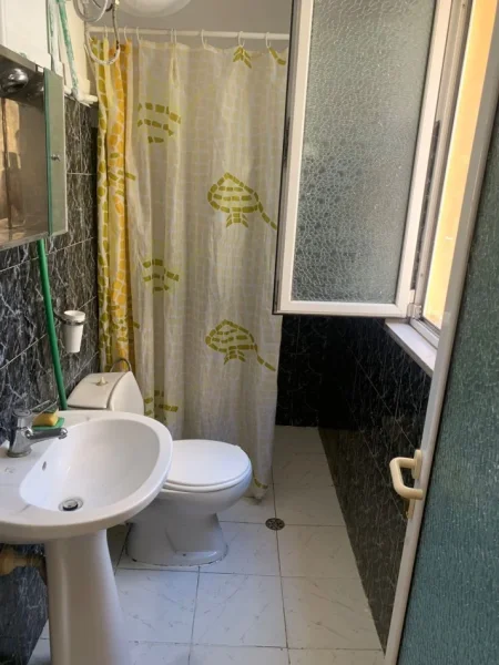 Tirane, jepet me qera apartament 1+1+Aneks Kati 3, 62 m² 520 € (myslym shyri)