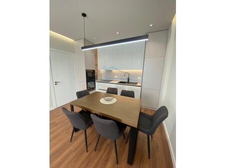 Tirane, jepet me qera apartament 2+1+2+Post Parkimi, Kati 7, 92 m² 950 € (Kompleksi Erli, prane UET. AREA48779.)