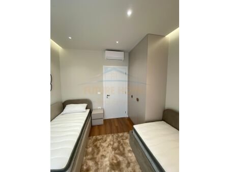 Tirane, jepet me qera apartament 2+1+2+Post Parkimi, Kati 7, 92 m² 950 € (Kompleksi Erli, prane UET. AREA48779.)