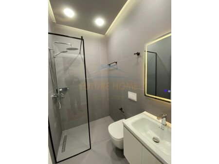 Tirane, jepet me qera apartament 2+1+2+Post Parkimi, Kati 7, 92 m² 950 € (Kompleksi Erli, prane UET. AREA48779.)