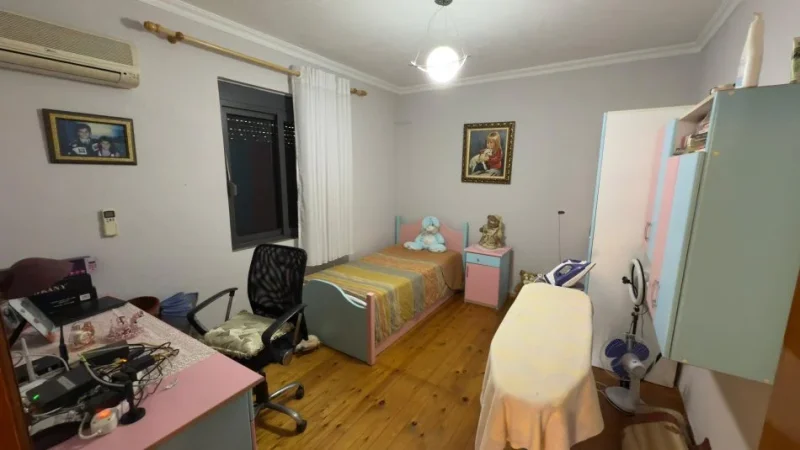 Tirane, shitet 3+1 Kati 2, 227 m² 370.000 € (Kamez)