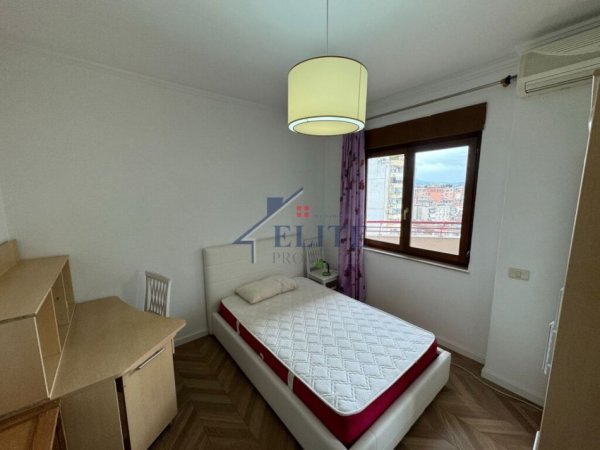 Tirane, jepet me qera apartament 2+1+Ballkon Kati 9, 120 m² 800 € (9 Kateshet)