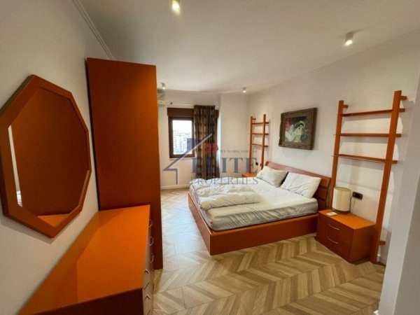 Tirane, jepet me qera apartament 2+1+Ballkon Kati 9, 120 m² 800 € (9 Kateshet)