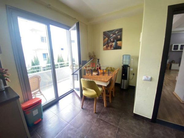Tirane, jepet me qera Vile 3+1+Aneks+Ballkon Kati 3, 164 m² 1.350 € (Jordan Misja)