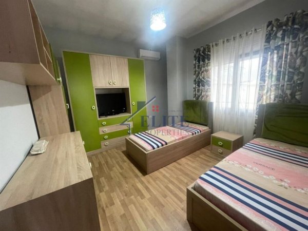 Tirane, jepet me qera Vile 3+1+Aneks+Ballkon Kati 3, 164 m² 1.350 € (Jordan Misja)