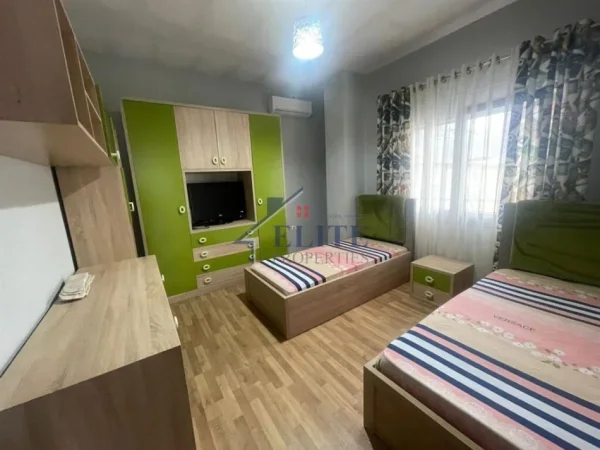 Tirane, jepet me qera Vile 3+1+Aneks+Ballkon Kati 3, 164 m² 1.350 € (Jordan Misja)