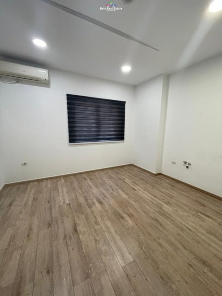 Tirane, jepet me qera zyre Kati 2, 122 m² 1.300 € (rruga e elbasanit)
