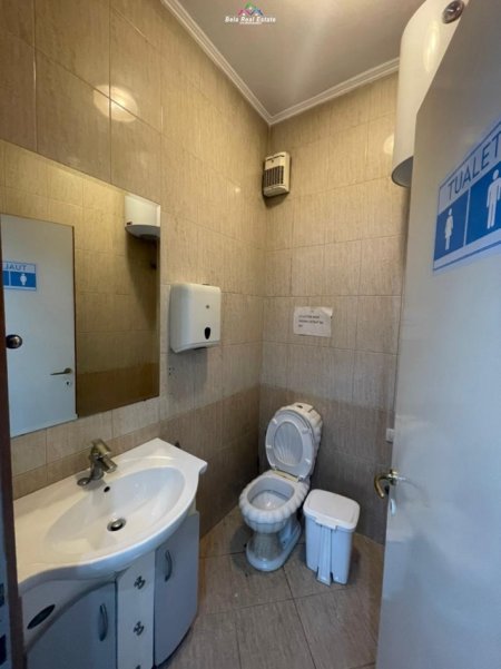 Tirane, jepet me qera zyre Kati 2, 122 m² 1.300 € (rruga e elbasanit)