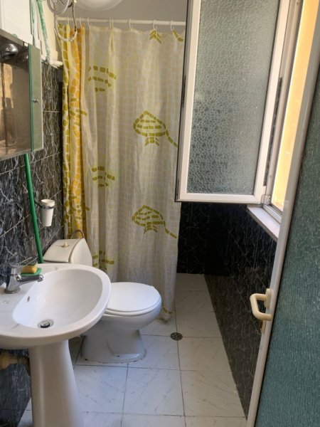 Tirane, jepet me qera apartament 1+1 Kati 3, 70 m² 520 € (Bulevardi Gjergj Fishta)