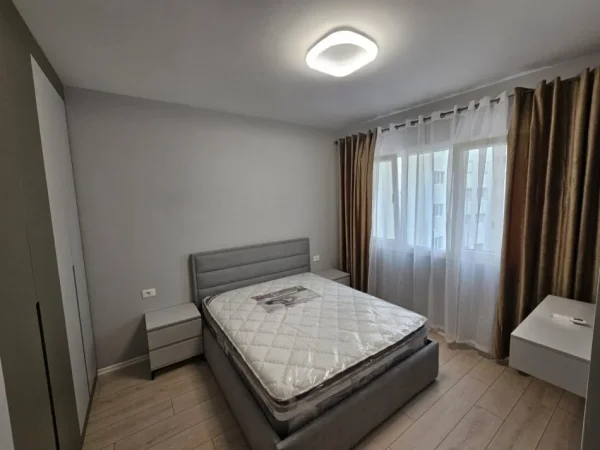 jepet me qera apartament 2+1+Ballkon Kati 3, 100 m² 910 € (river residenc)