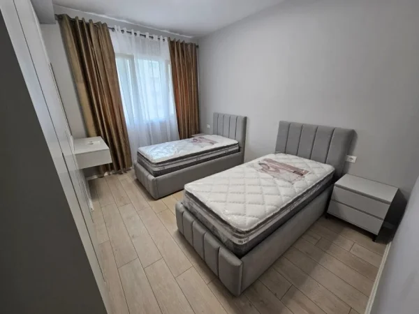 jepet me qera apartament 2+1+Ballkon Kati 3, 100 m² 910 € (river residenc)
