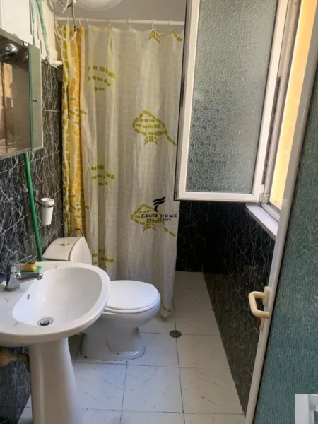 Tirane, jepet me qera apartament 1+1+Ballkon Kati 3, 62 m² 520 € (MYSLYM SHYRI)