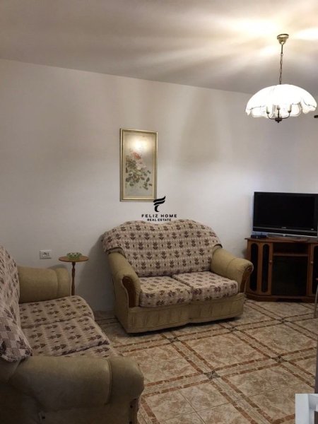 Tirane, jepet me qera apartament 3+1 , 90 m² 530 € (RRUGA E ELBASANIT)