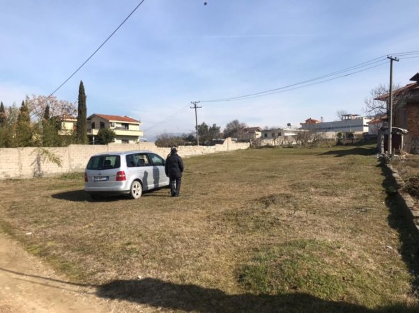 Tirane, shes truall , 1.000 m² 45.000 € (ne Lagjen Mucaj Vore)
