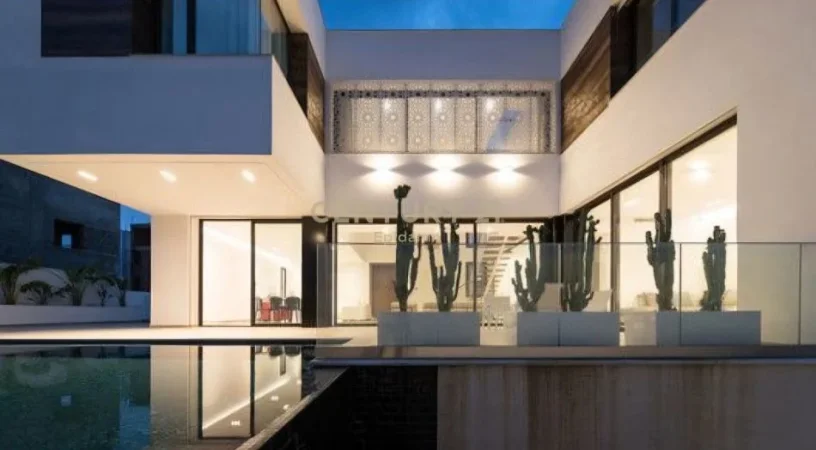 Durres, shitet Vile 3+1 Kati 2, 209 m² 750.000 € (Currila)