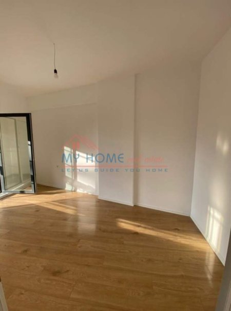 Tirane, jepet me qera zyre Kati 2, 88 m² 550 Euro (Rruga Jordan Misja)