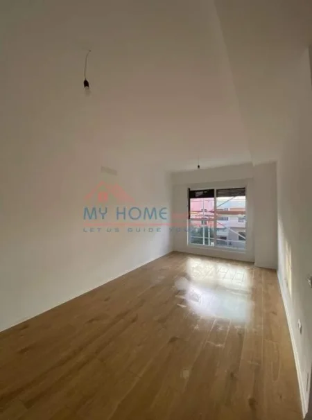 Tirane, jepet me qera zyre Kati 2, 88 m² 550 Euro (Rruga Jordan Misja)