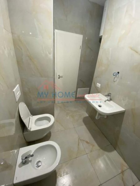 Tirane, jepet me qera zyre Kati 2, 88 m² 550 Euro (Rruga Jordan Misja)