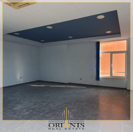 Durres, jepet me qera Kati 5, 50 m² 400 Euro (Qendër, Bashkia)
