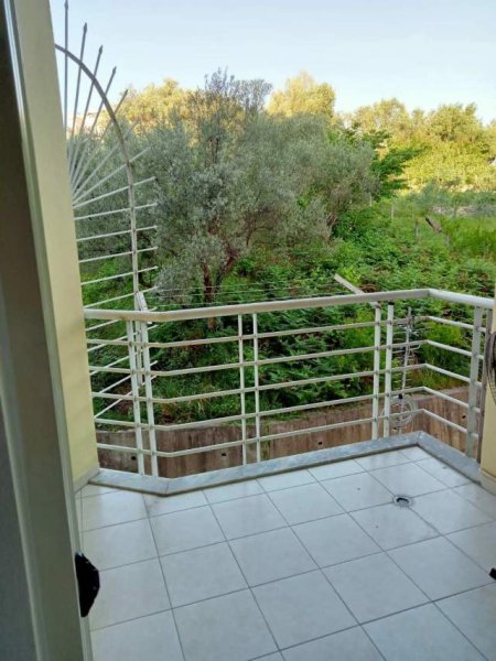 Tirane, jepet me qera apartament 1+1+BLK Kati 2, 70 m² 330 Euro (rruga Peti)