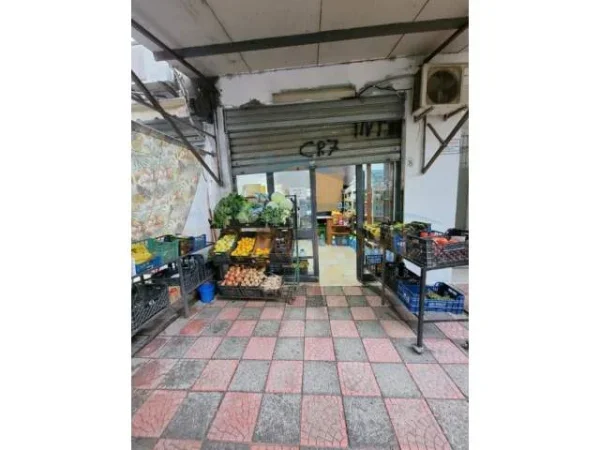 Tirane, shitet dyqan Kati 0, 27 m² 30.000 Euro (Don Bosko)