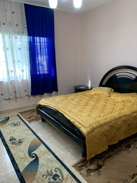 Tirane, jepet me qera shtepi 3+1 Kati 1, 125 m² 37.000 Leke (Shkolla e Bashkuar)