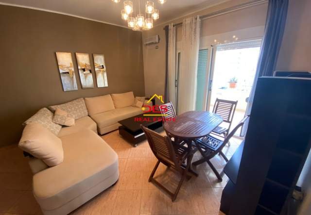 Vlore, shitet apartament 2+1+BLK Kati 5, 107 m² 115.500 Euro (Rruga Murat Terbaci)