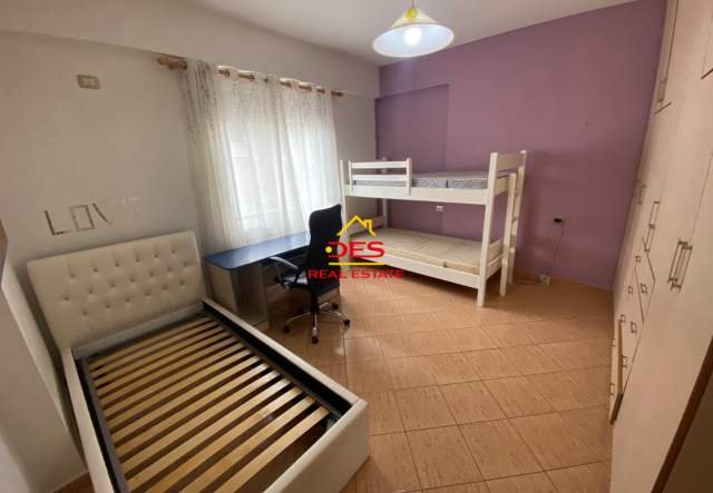 Vlore, shitet apartament 2+1+BLK Kati 5, 107 m² 115.500 Euro (Rruga Murat Terbaci)