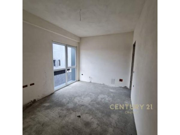 Tirane, shes apartament 2+1+BLK Kati 6, 111 m² 138.000 Euro (Rruga e Dibres)