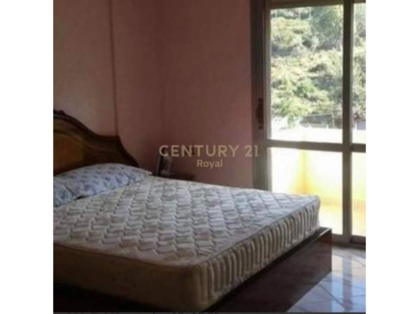 Vlore, shitet apartament 2+1+BLK Kati 5, 92 m² 100.000 Euro (PRANE UJIT TE FTOHTE, Lungomare)