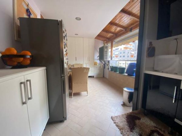 Tirane, shes apartament Kati 8, 190.000 Euro (rruga e kosovareve)