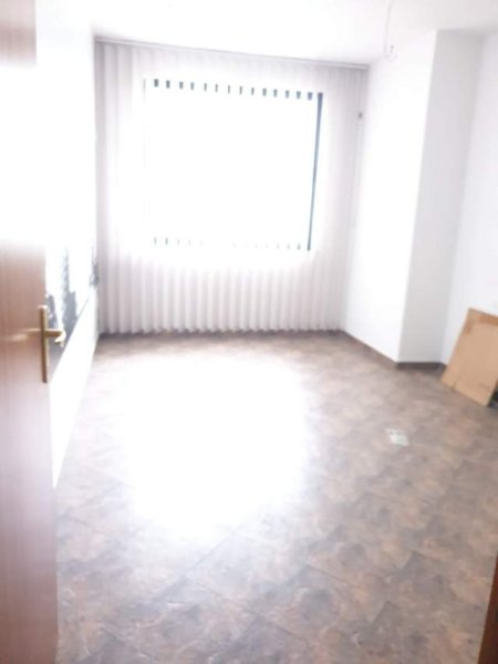 Tirane, jepet me qera apartament 2+1+A+BLK Kati 10, 90 m² 400 Euro (Bul Gjergj Fishta)