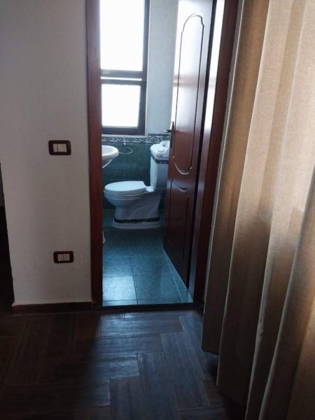 Tirane, jepet me qera apartament 2+1 Kati 3, 90 m² 450 Euro (Garda)
