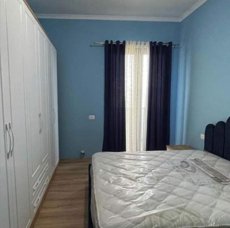 Tirane, jepet me qera apartament 2+1+BLK Kati 8, 100 m² 600 Euro (rruga e kavajes)
