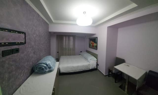 Tirane, jepet me qera hotel Kati 1, 989 m² 2.700 Euro (Idriz Dollaku)