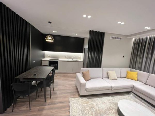 Tirane, jepet me qera 2+1 Kati 7, 84 m² 600 Euro